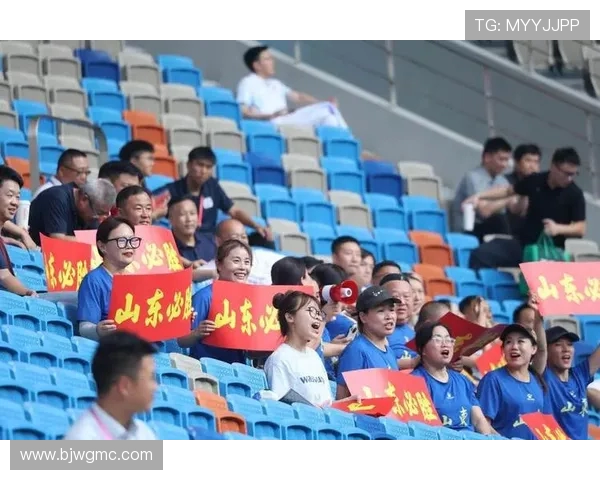 足球盛宴：全球顶级联赛激战正酣，球迷热情高涨，谁将书写新的传奇篇章