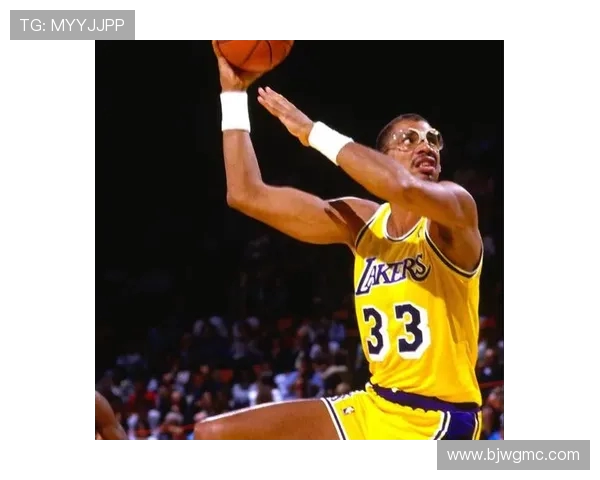 卡里姆阿布杜尔贾巴尔的传奇人生与篮球智慧启示录