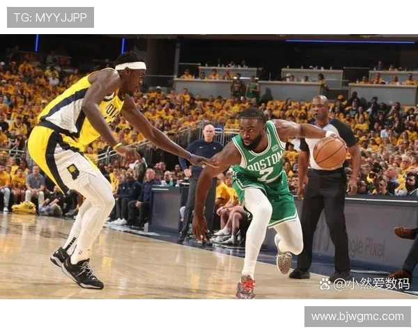 波士顿凯尔特人对阵强敌激战正酣 赛季新篇章揭幕引发球迷热烈讨论