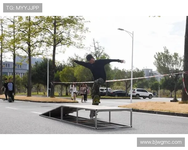 杭州滑板精英赛回顾：攀岩队展现惊人速度与技术实力