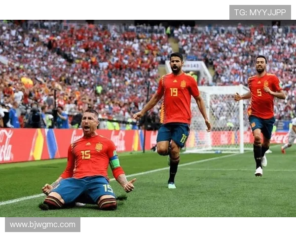 重庆足球队的默契配合与战术分析探讨